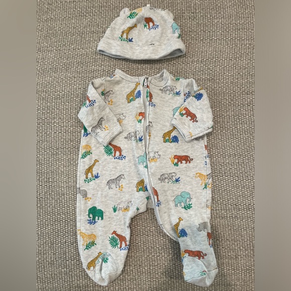 Little Me and Starting Out footie and hat bundle. NB - Picture 2 of 8